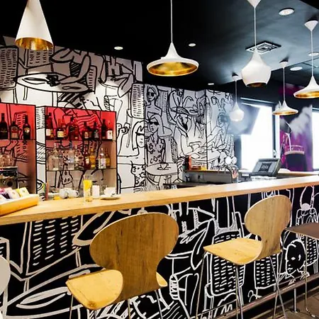 Ibis Poznan Polnoc 酒店 苏奇拉斯