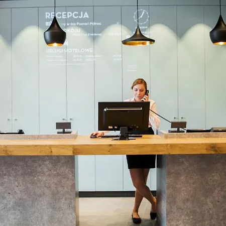 Ibis Poznan Polnoc 酒店 2*