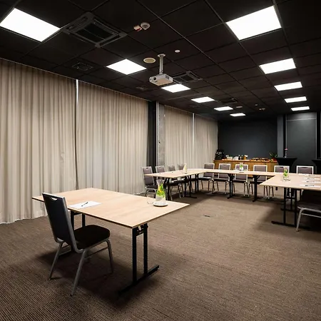Ibis Poznan Polnoc 2*