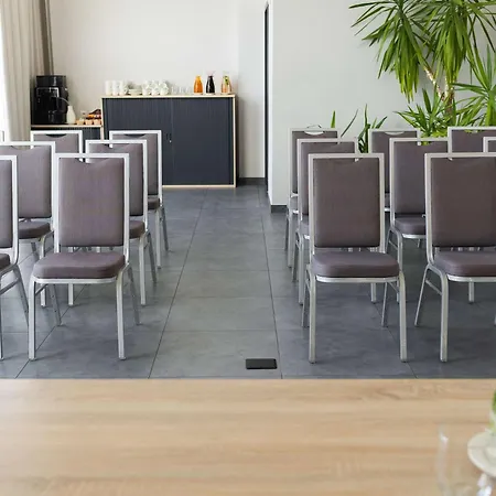 Ibis Poznan Polnoc 苏奇拉斯