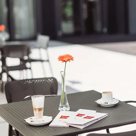 Ibis Poznan Polnoc 2*