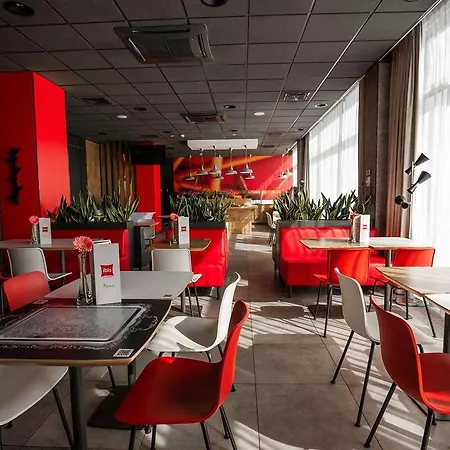 Ibis Poznan Polnoc 酒店