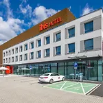 Ibis Poznan Polnoc ホテル