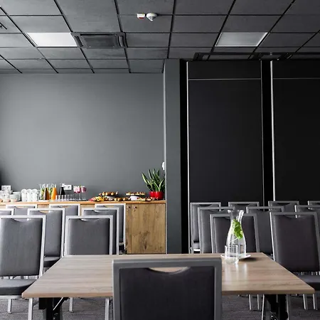 Ibis Poznan Polnoc Hotell 2*