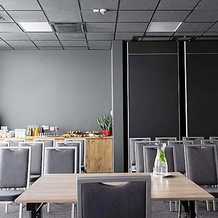 Ibis Poznan Polnoc