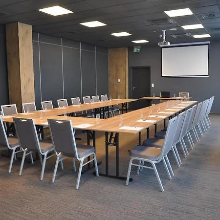 Ibis Poznan Polnoc