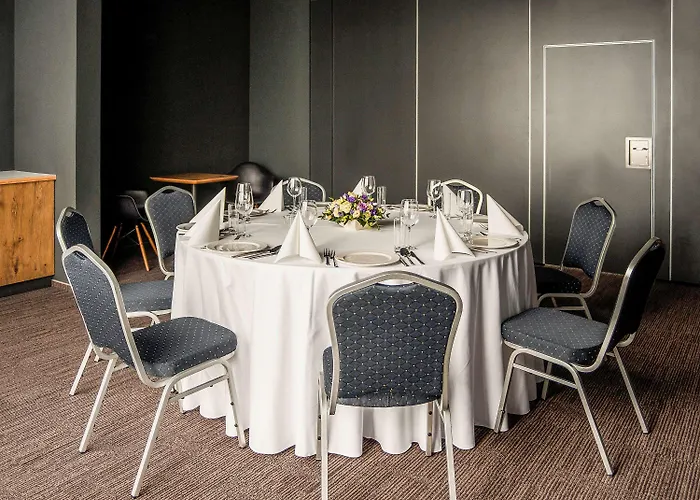 Ibis Poznan Polnoc 2*