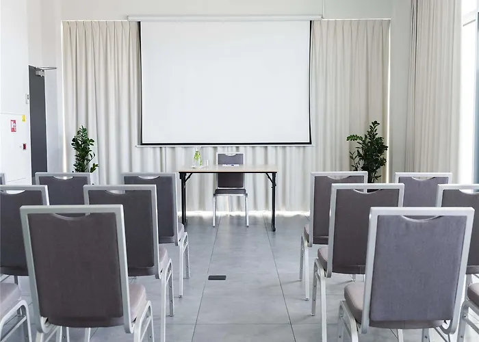 Ibis Poznan Polnoc Hotell 2*